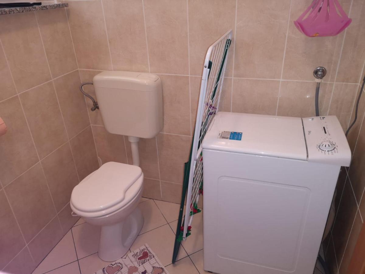Apartman Branimir Novalja Exterior foto